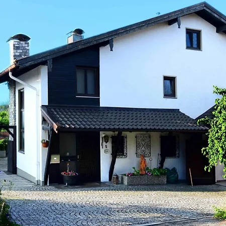 Haus Mali